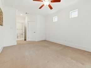 5636 Kiam Street B, Houston TX 77007