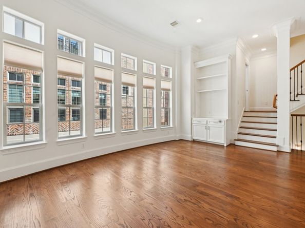 5636 Kiam Street B, Houston TX 77007