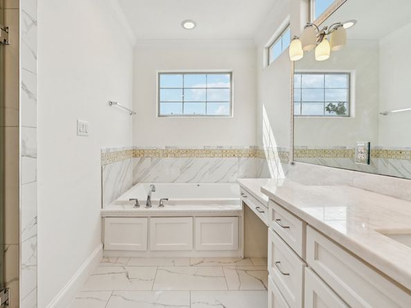 5636 Kiam Street B, Houston TX 77007