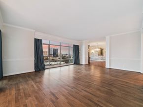 1100 Uptown Park Boulevard 102, Houston TX 77056