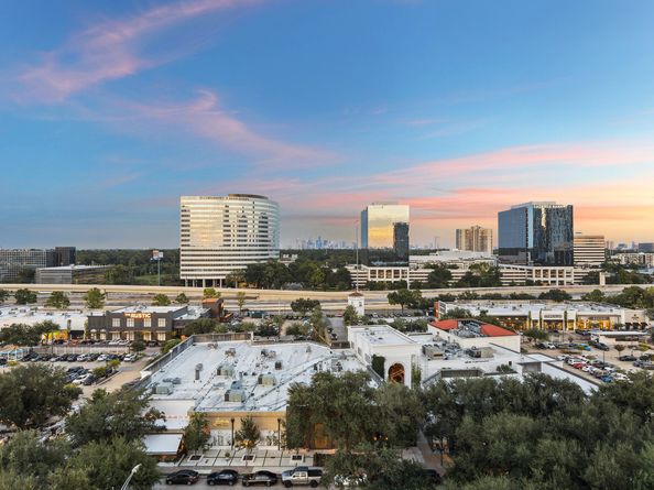 1100 Uptown Park Boulevard 102, Houston TX 77056