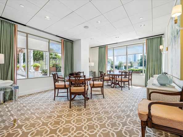 1100 Uptown Park Boulevard 102, Houston TX 77056