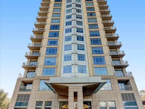 1100 Uptown Park Boulevard 102, Houston TX 77056