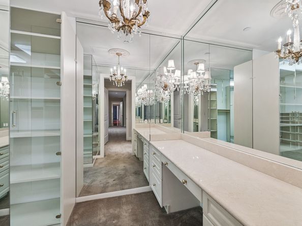 1100 Uptown Park Boulevard 102, Houston TX 77056