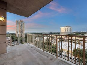 1100 Uptown Park Boulevard 102, Houston TX 77056