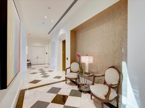 1100 Uptown Park Boulevard 102, Houston TX 77056