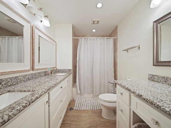 8100 Cambridge Street 61, Houston TX 77054