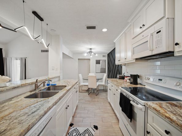 8100 Cambridge Street 61, Houston TX 77054