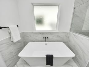 717 Marcella Street E, Houston TX 77091