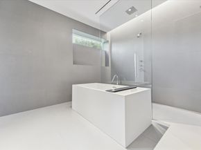 2169 University Boulevard, Houston TX 77030