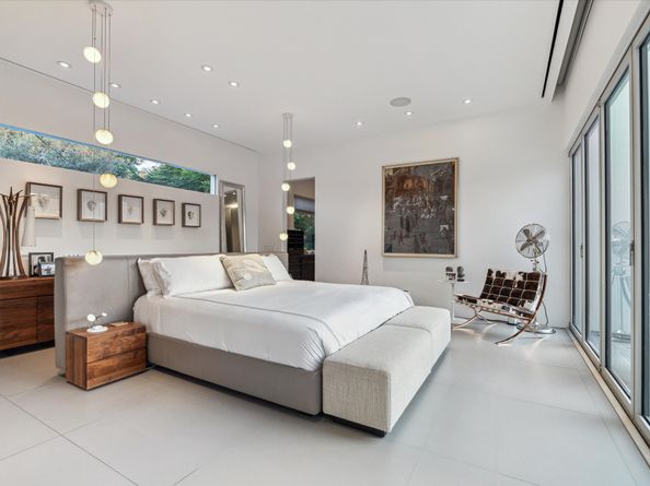 2169 University Boulevard, Houston TX 77030