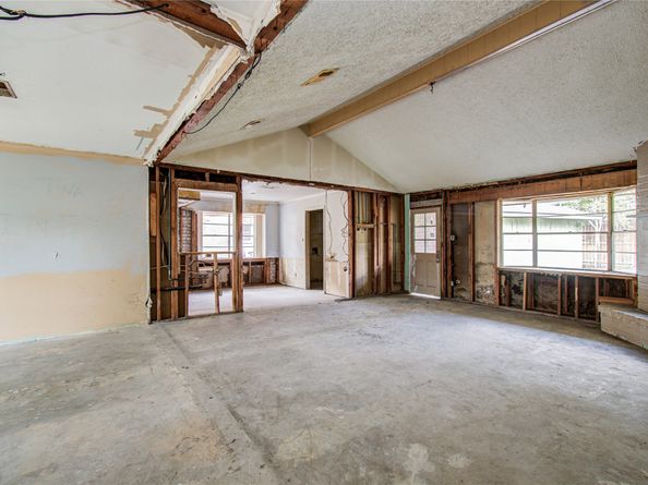 5118 Lawn Arbor Drive, Houston TX 77066