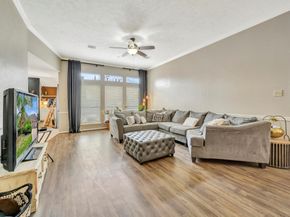 2806 Village Dale, Houston TX 77059