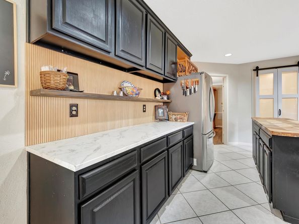 2806 Village Dale, Houston TX 77059