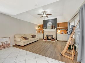 2806 Village Dale, Houston TX 77059