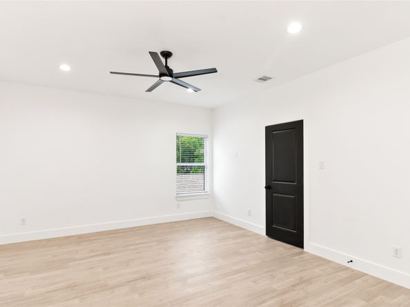 8136 Chateau Street, Houston TX 77028