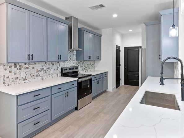 8136 Chateau Street, Houston TX 77028