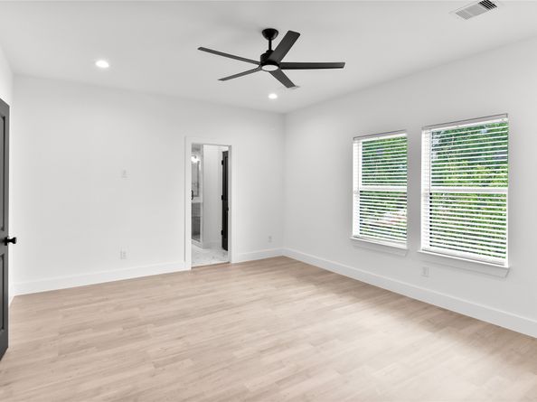 8136 Chateau Street, Houston TX 77028