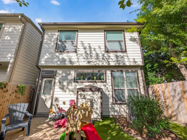 5307 Larkin Street A, Houston TX 77007