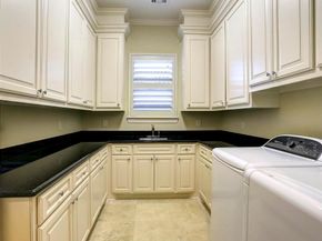 70 Sunset Park Lane, Sugar Land TX 77479