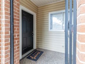 1404 Walnut Bend Lane 23, Houston TX 77042