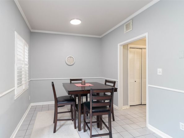 1404 Walnut Bend Lane 23, Houston TX 77042