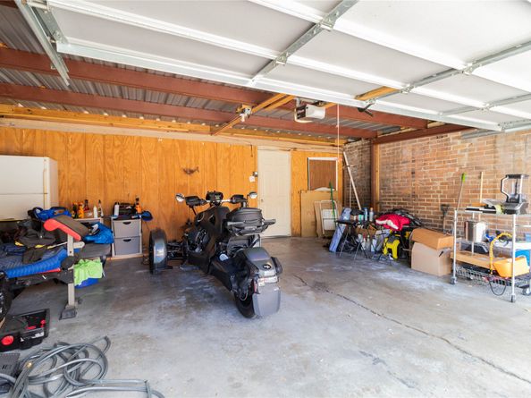 1404 Walnut Bend Lane 23, Houston TX 77042