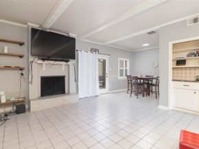 1404 Walnut Bend Lane 23, Houston TX 77042