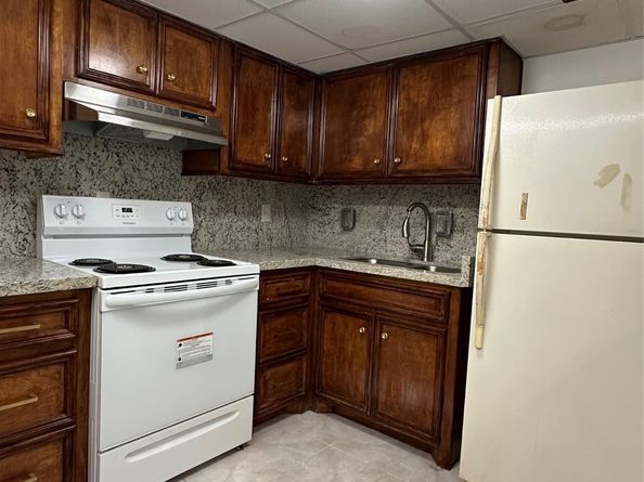 8250 Park Place Boulevard 303, Houston TX 77017