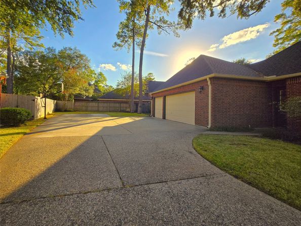 11807 Primwood Drive, Houston TX 77070