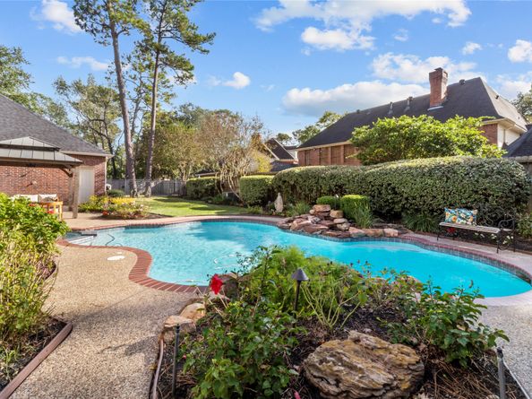 11807 Primwood Drive, Houston TX 77070