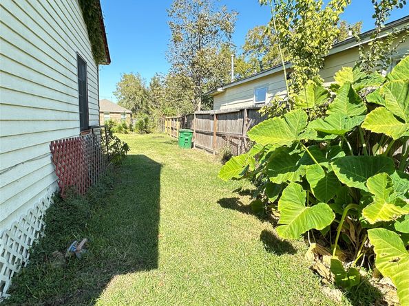 7429 W Knoll, Houston TX 77028