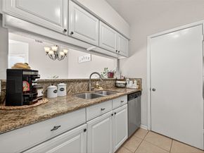 2277 S Kirkwood Road 1002, Houston TX 77077
