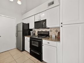 2277 S Kirkwood Road 1002, Houston TX 77077