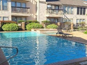 2277 S Kirkwood Road 1002, Houston TX 77077