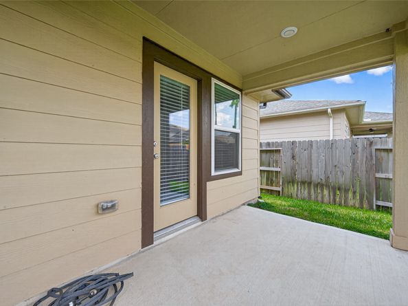 2322 E Winding Pines Drive, Tomball TX 77375