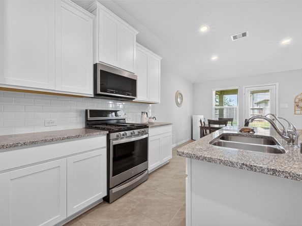 2322 E Winding Pines Drive, Tomball TX 77375