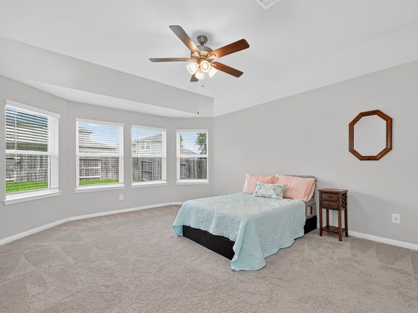 2322 E Winding Pines Drive, Tomball TX 77375