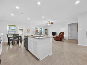 2322 E Winding Pines Drive, Tomball TX 77375