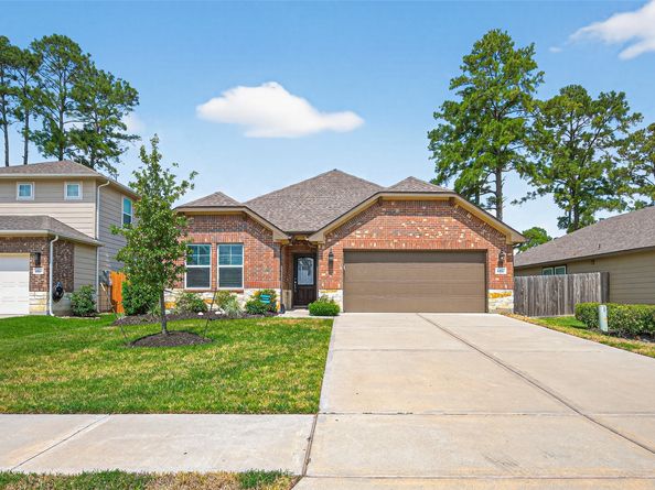 2322 E Winding Pines Drive, Tomball TX 77375