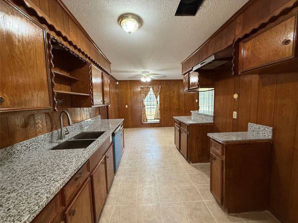 7325 Ley Road, Houston TX 77028