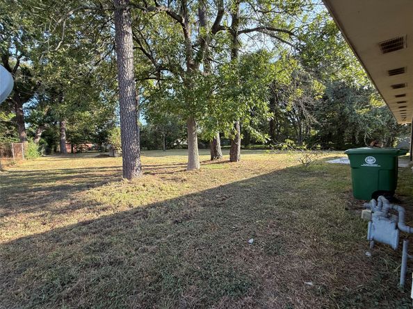 7325 Ley Road, Houston TX 77028