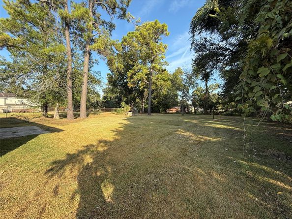 7325 Ley Road, Houston TX 77028