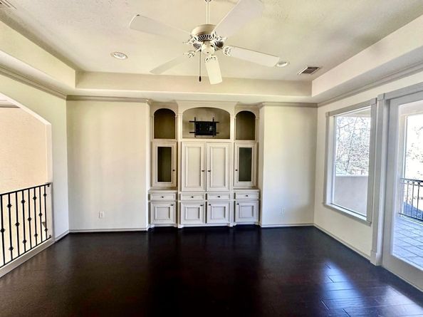 38 HILLOCK WOODS Drive, The Woodlands TX 77380