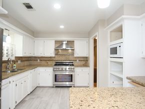 214 W Sutton Square, Stafford TX 77477