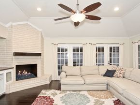 214 W Sutton Square, Stafford TX 77477