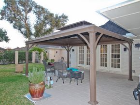 214 W Sutton Square, Stafford TX 77477