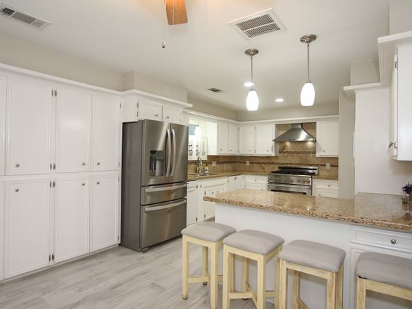 214 W Sutton Square, Stafford TX 77477