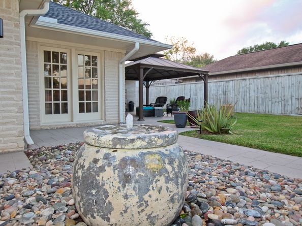 214 W Sutton Square, Stafford TX 77477