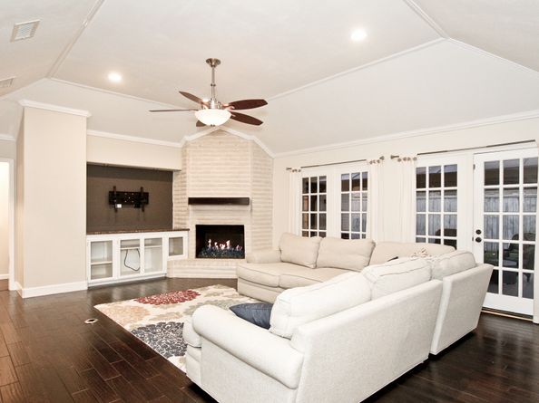 214 W Sutton Square, Stafford TX 77477